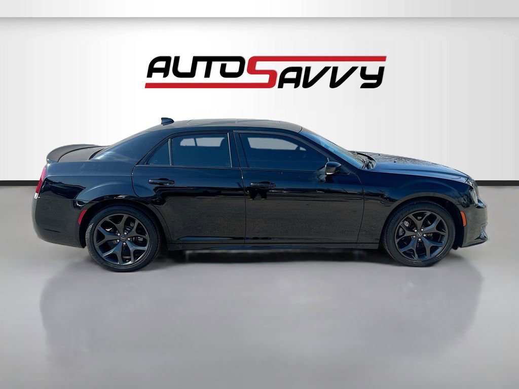 Used 2022 Chrysler 300 S w/ Comfort Group image 8