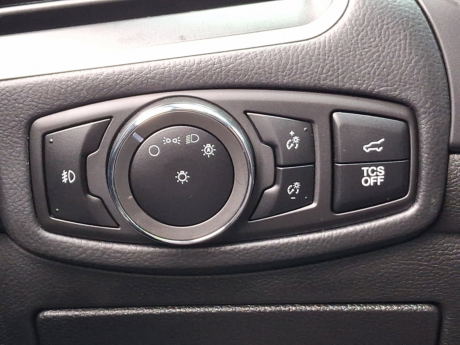 Used 2024 Ford Edge ST-Line w/ Cargo Accessory Package image 22