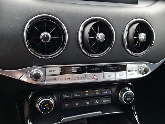 Used 2021 Kia Stinger GT2 image 17