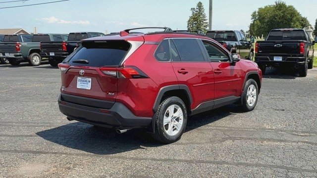 Used 2020 Toyota RAV4 XLE image 10