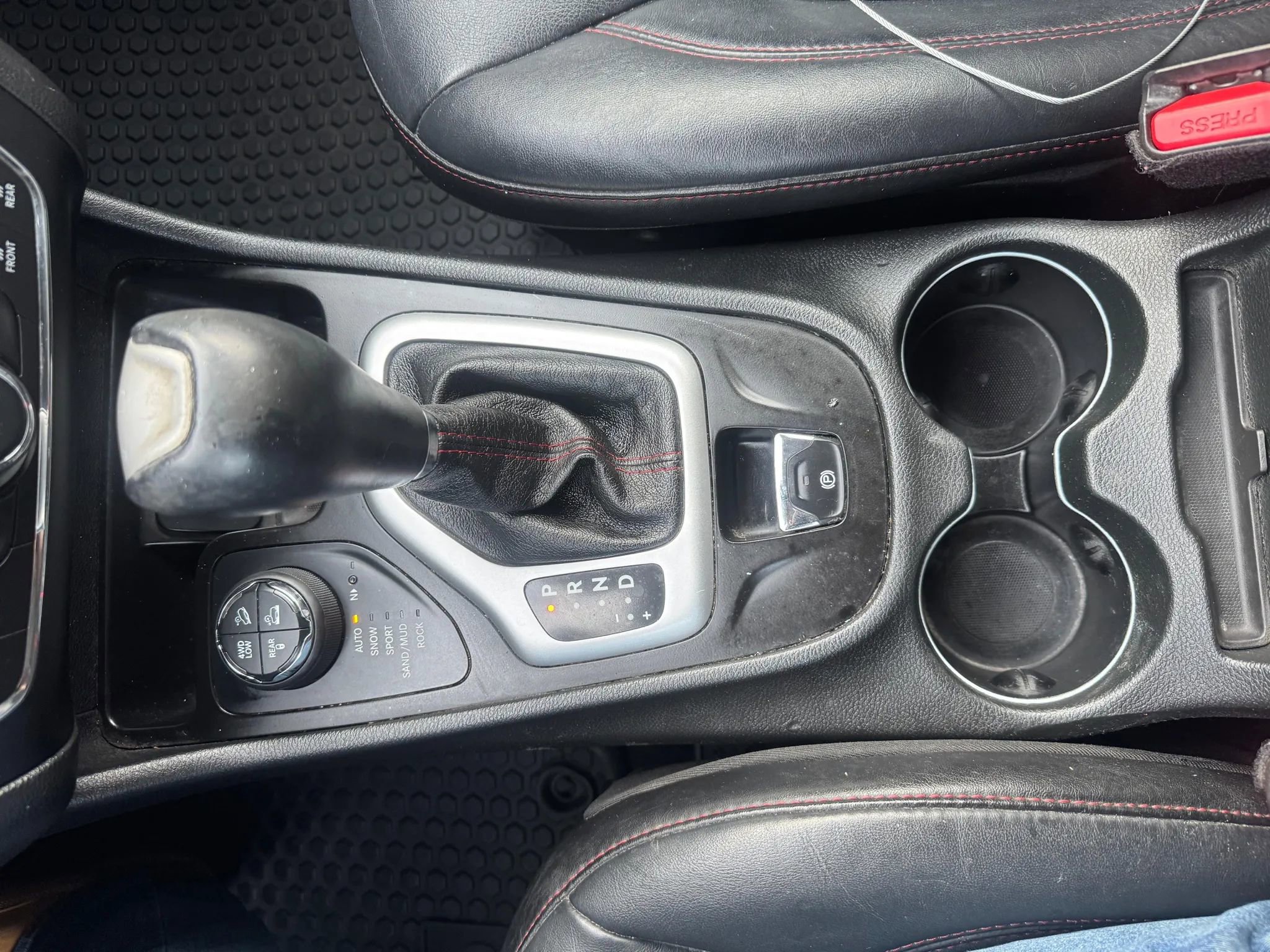 Used 2014 Jeep Cherokee Trailhawk w/ Leather Interior Group image 26