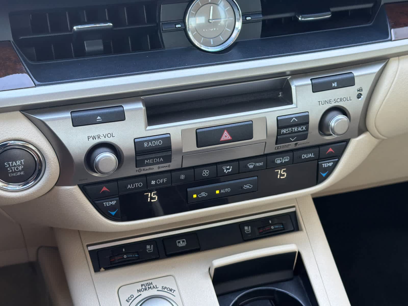 Used 2015 Lexus ES 350 w/ Luxury Package FWD image 20