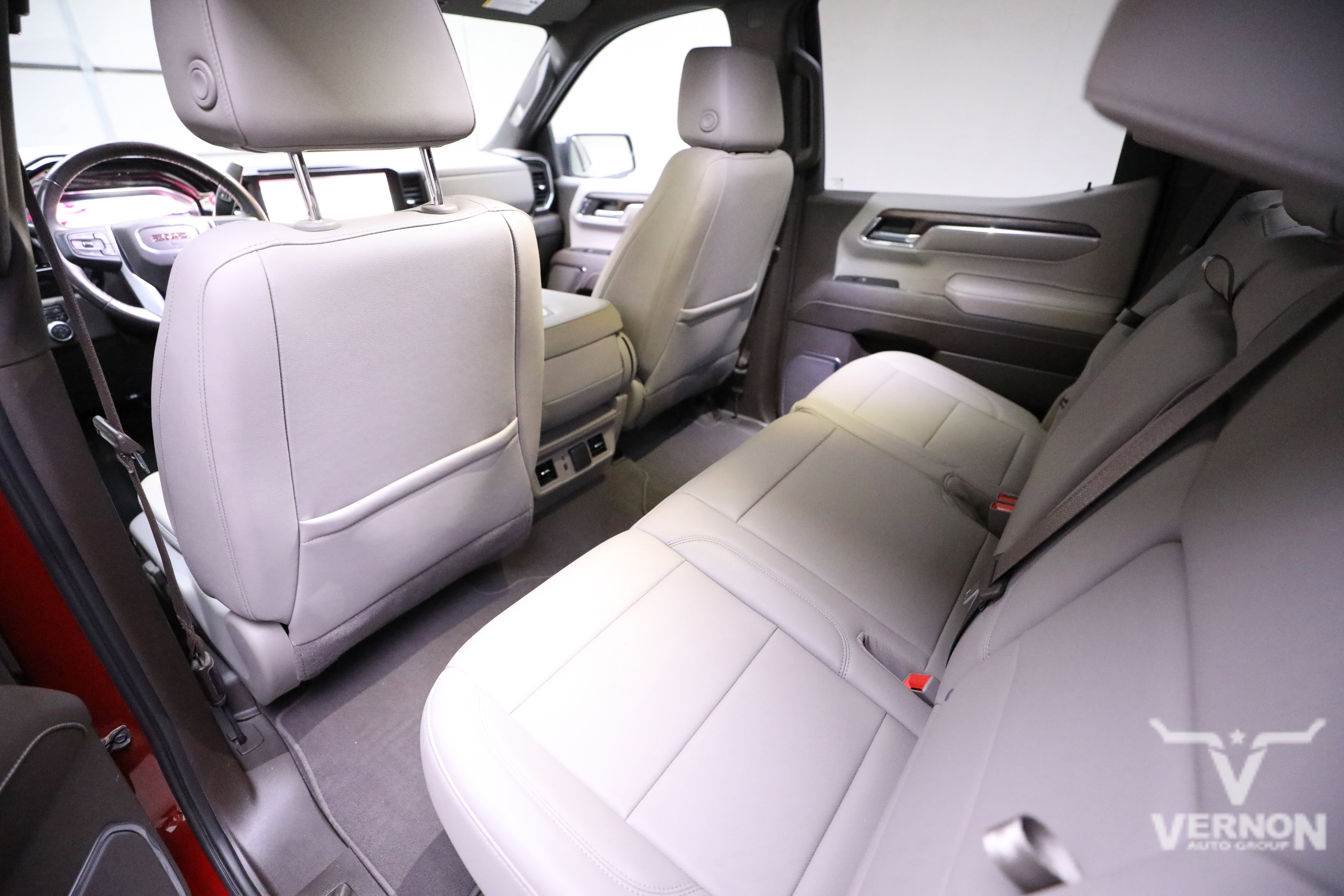 Used 2022 GMC Sierra 1500 SLT w/ X31 Off-Road Package image 9