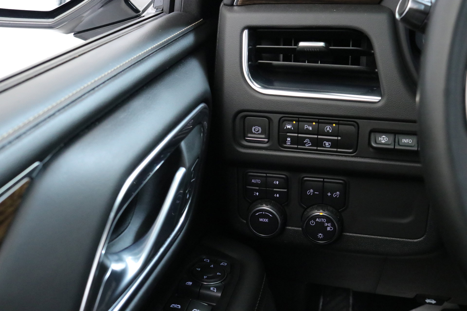 Used 2023 Chevrolet Tahoe Premier image 15