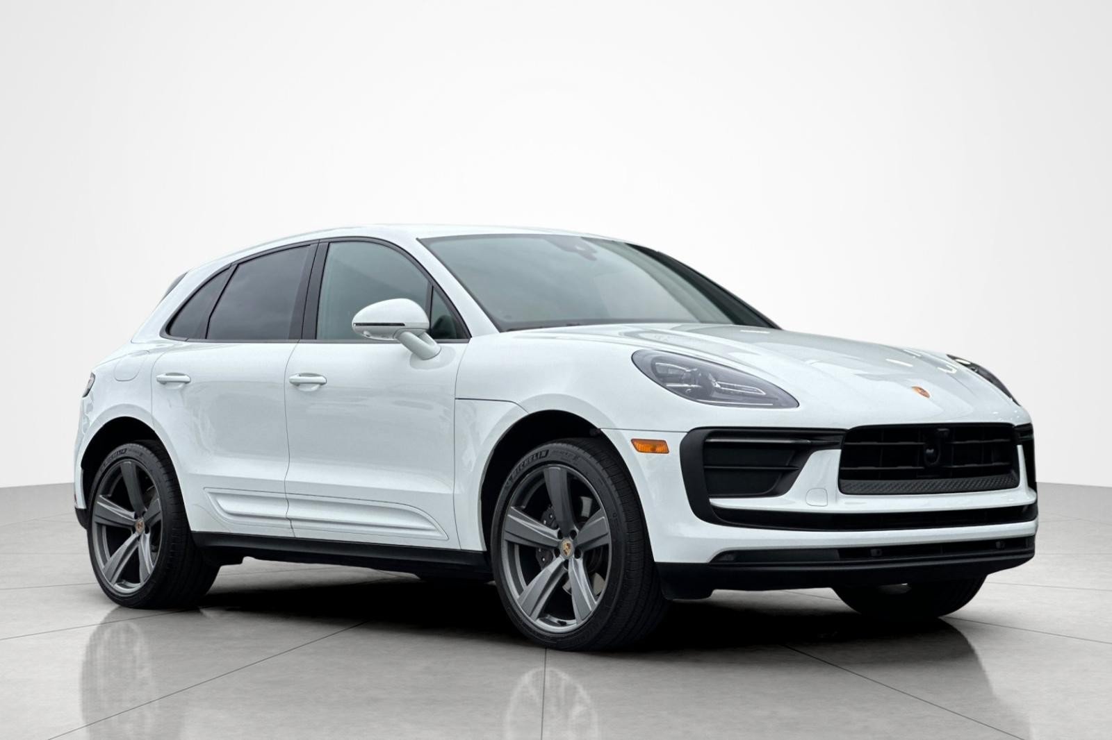 Used 2023 Porsche Macan AWD/4WD image 7