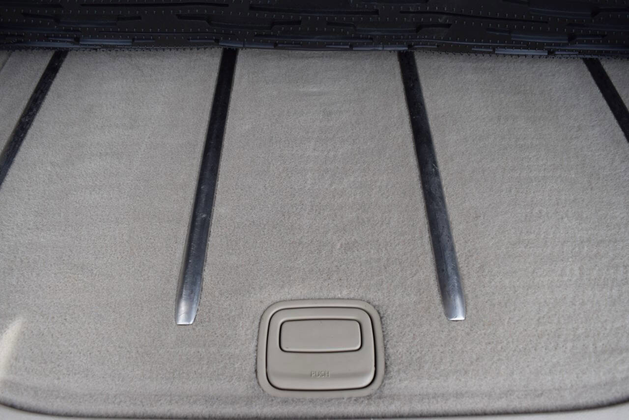 Used 2015 Jeep Grand Cherokee Overland image 26