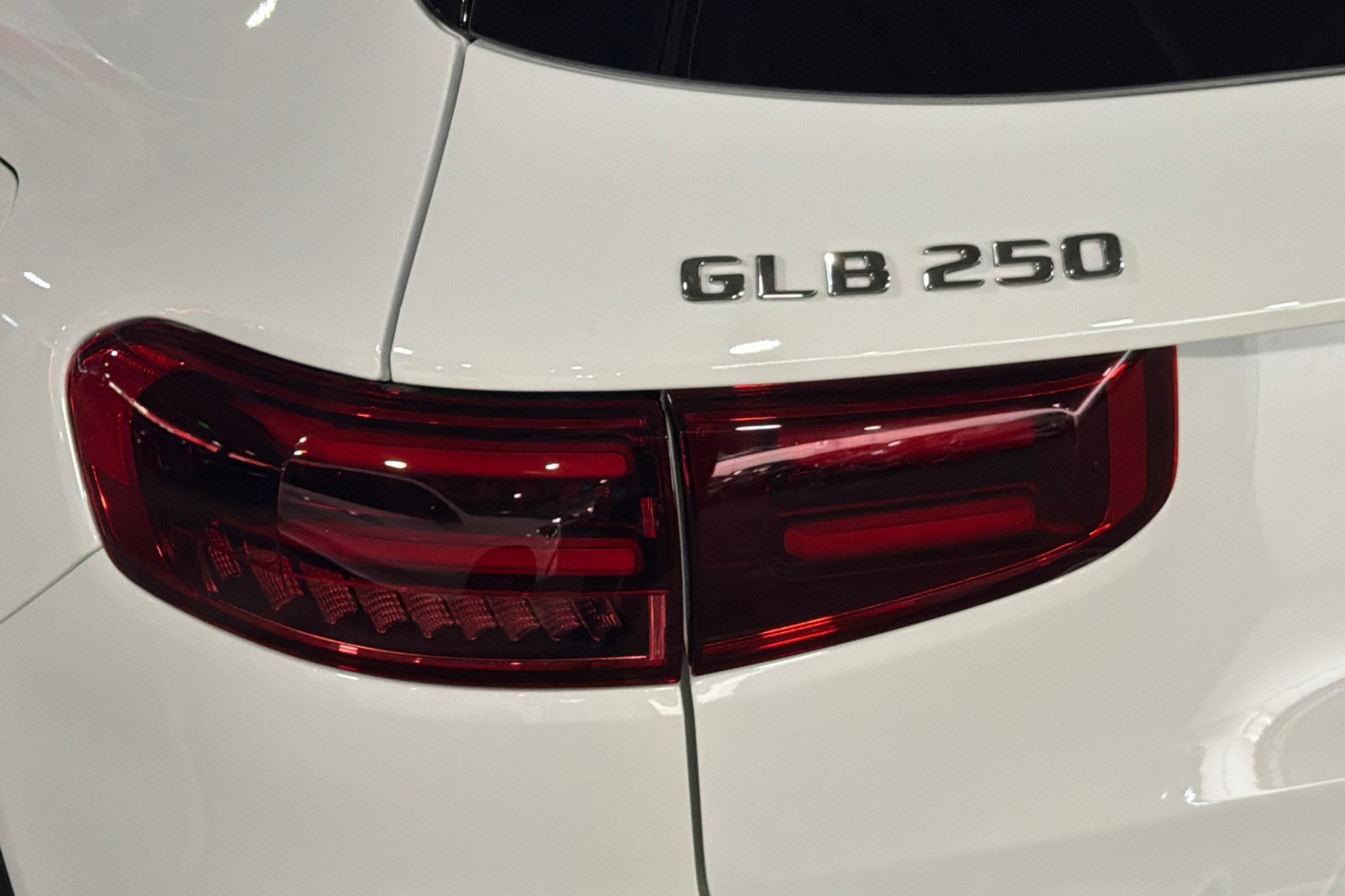 New 2026 Mercedes-Benz GLB 250 image 25