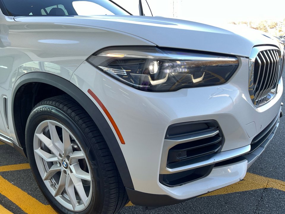 Used 2022 BMW X5 xDrive40i w/ Premium Package AWD/4WD image 24