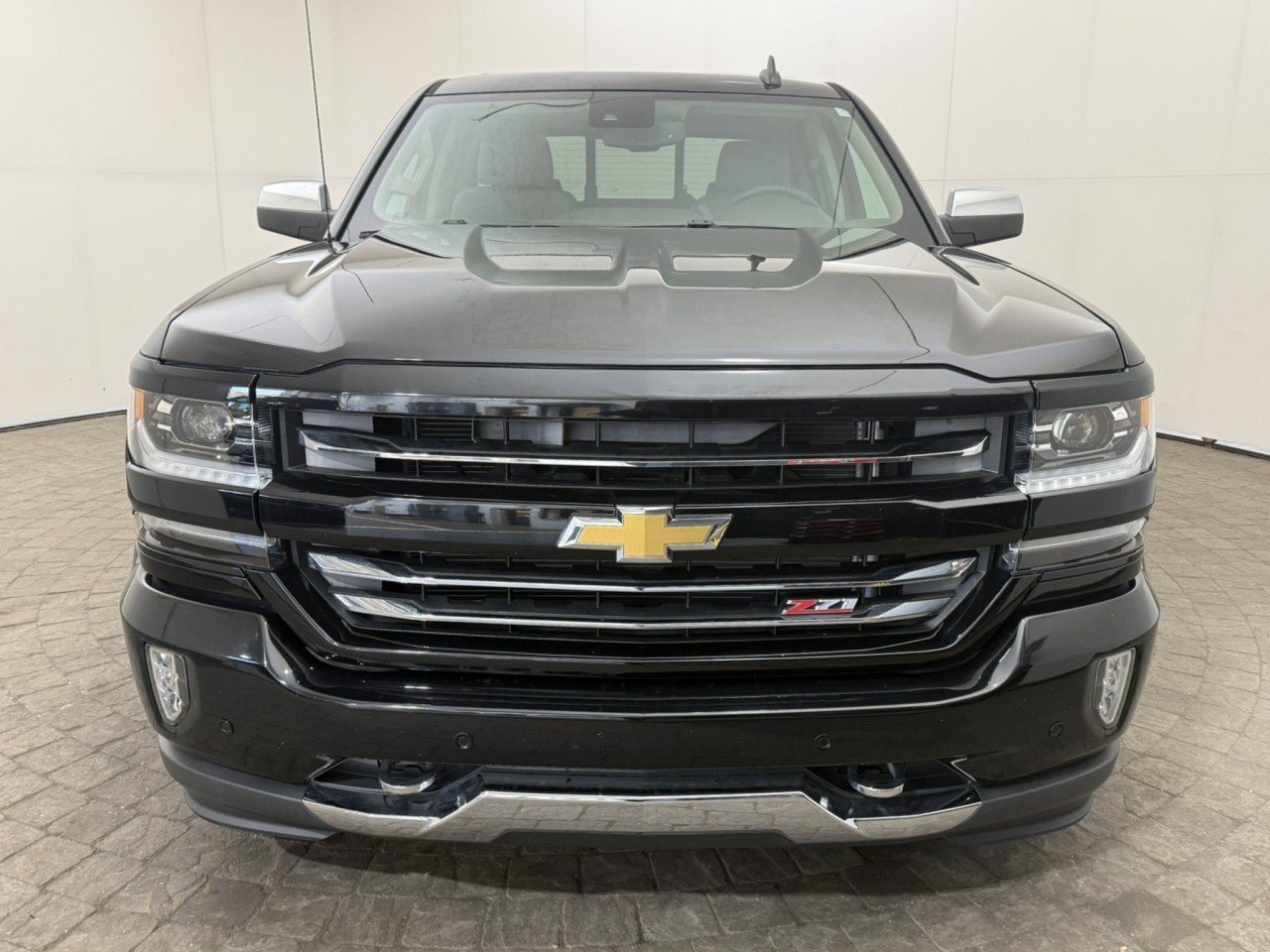 Used 2016 Chevrolet Silverado 1500 LTZ Z71 w/ LTZ Plus Package AWD/4WD image 2