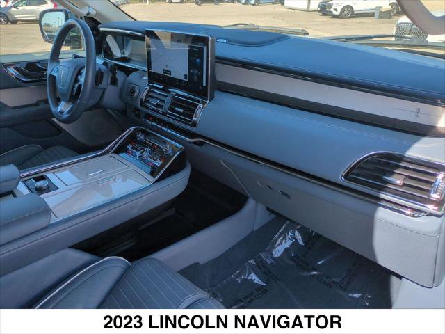 Used 2023 Lincoln Navigator Black Label AWD/4WD image 27