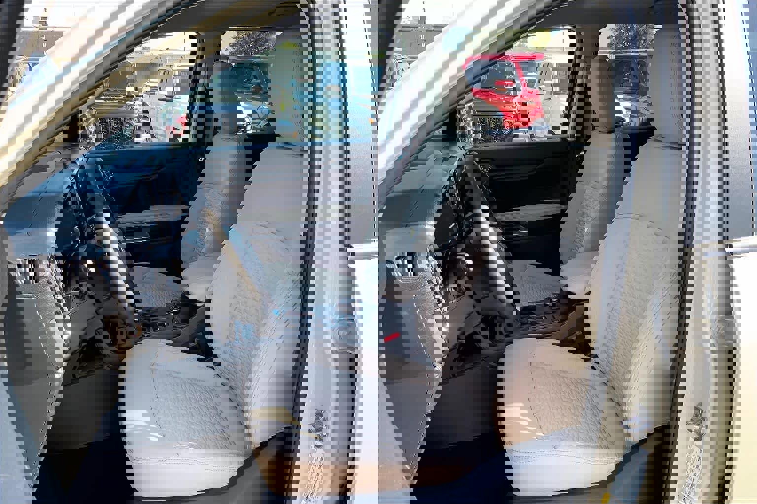 New 2025 Ford Ranger XLT w/ Equipment Group 301A High image 9