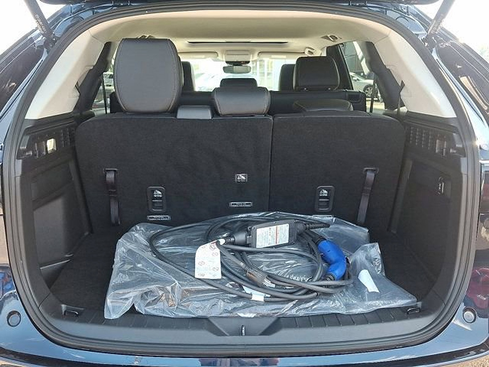 Used 2024 MAZDA CX-90 Plug-In Hybrid w/ Preferred image 29