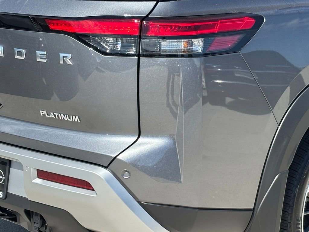 New 2025 Nissan Pathfinder Platinum w/ Cargo Package FWD image 5