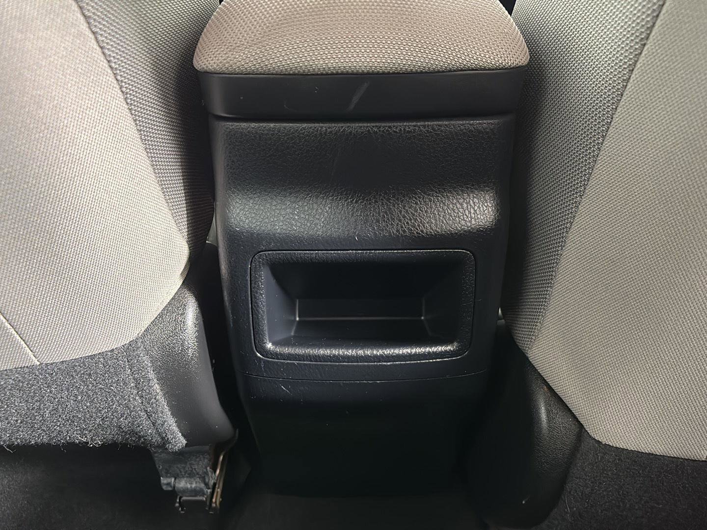 Used 2018 Toyota Corolla LE FWD image 18