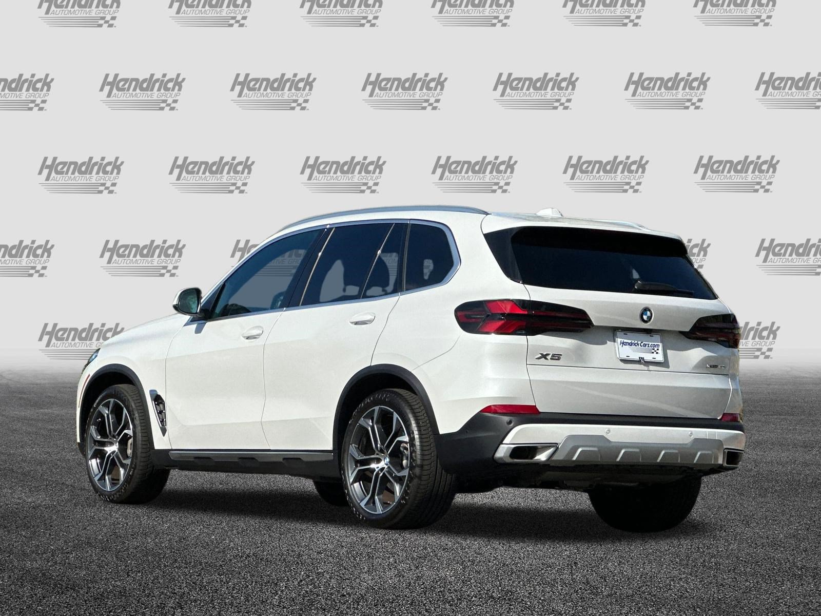 Used 2026 BMW X5 xDrive40i AWD/4WD image 7