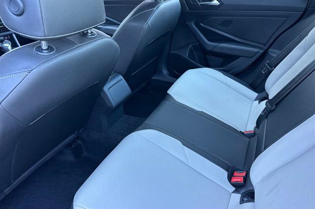 Used 2019 Volkswagen Jetta R-Line FWD image 12