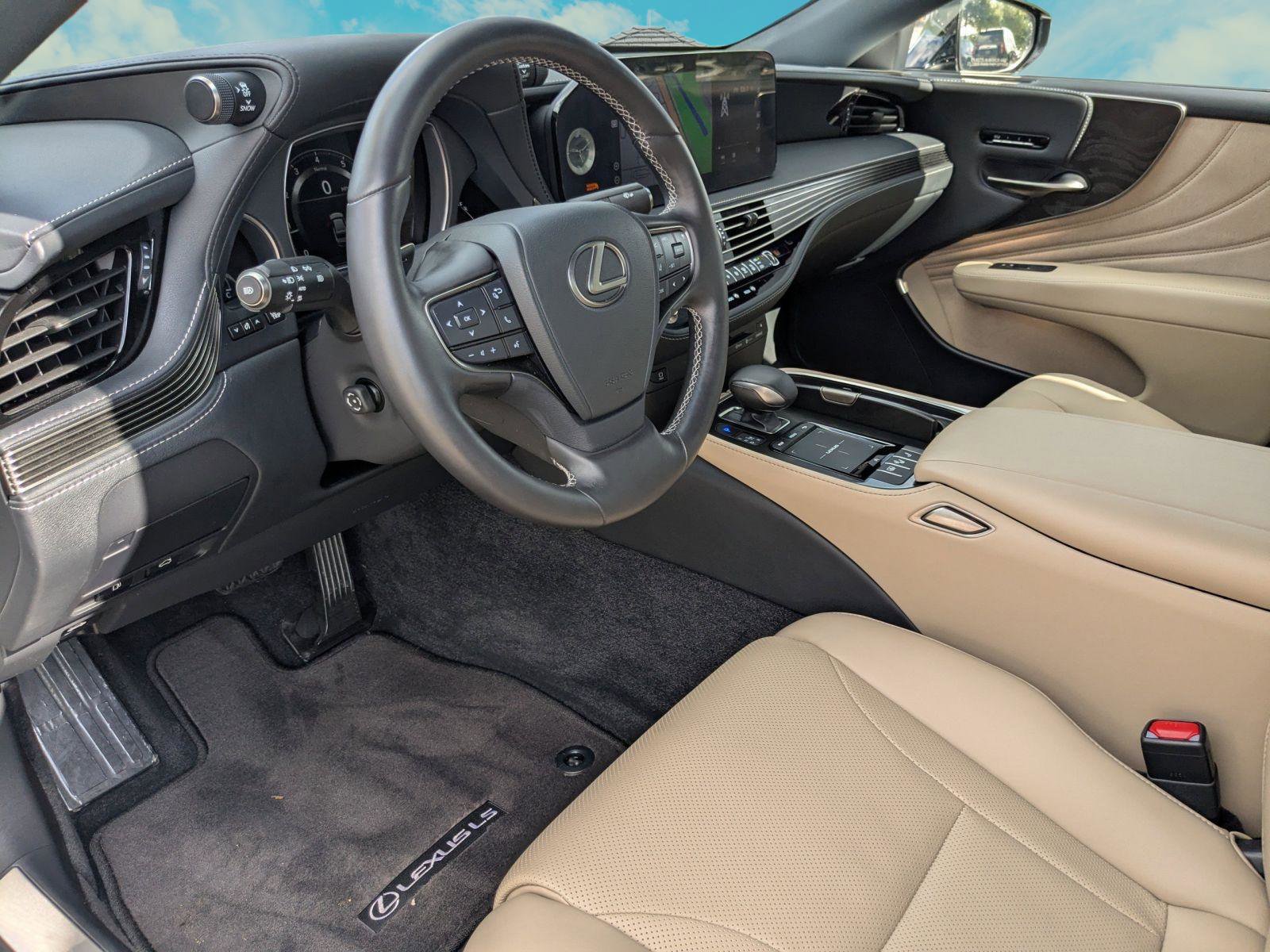 Certified 2021 Lexus LS 500 w/ Accessory Package (Z2) RWD image 6