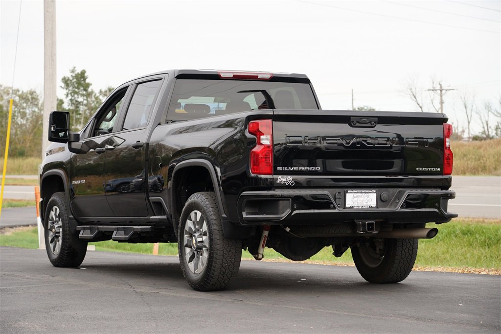 Used 2024 Chevrolet Silverado 2500 Custom w/ Custom Value Package image 5