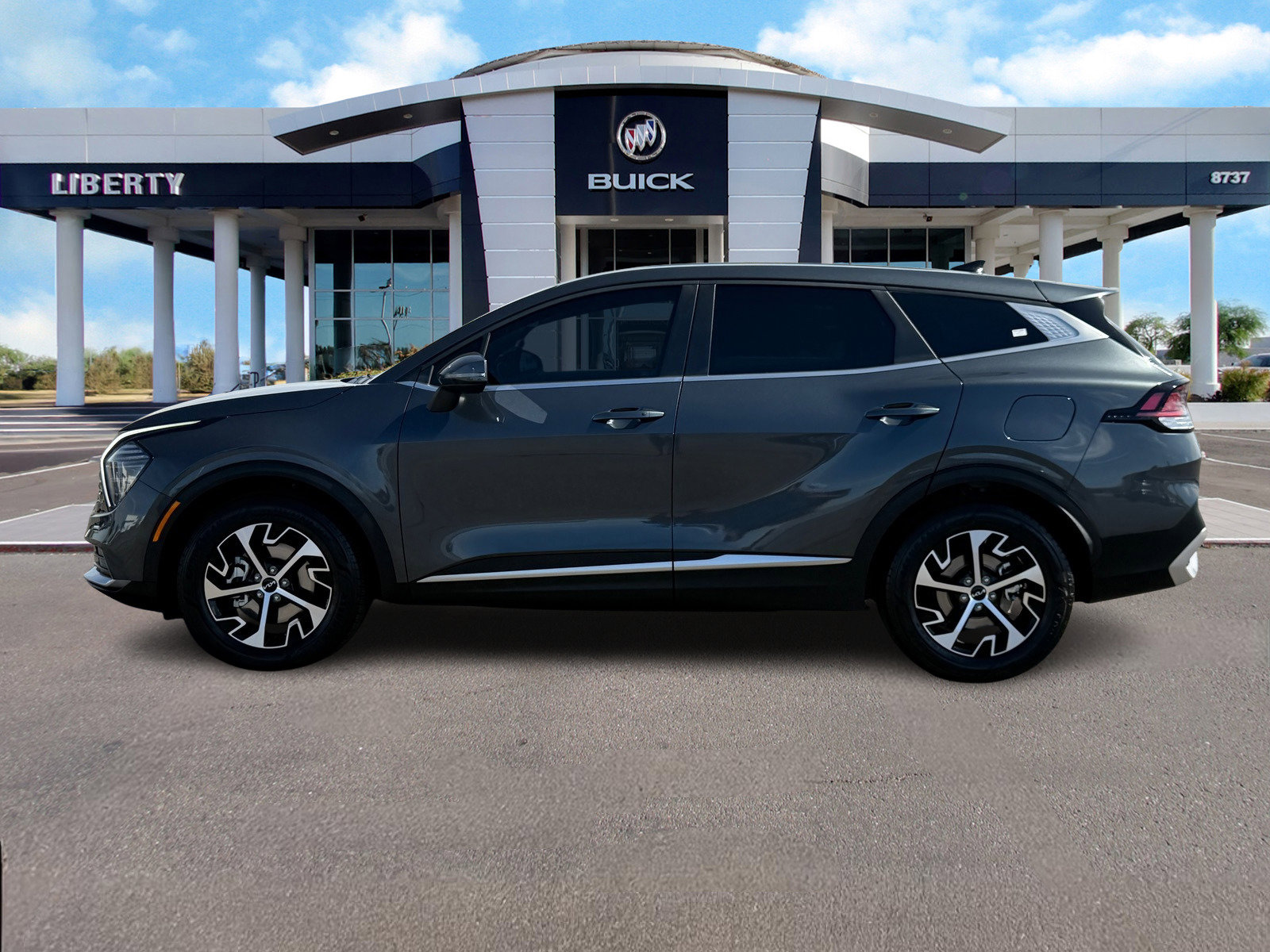 Used 2025 Kia Sportage EX image 7