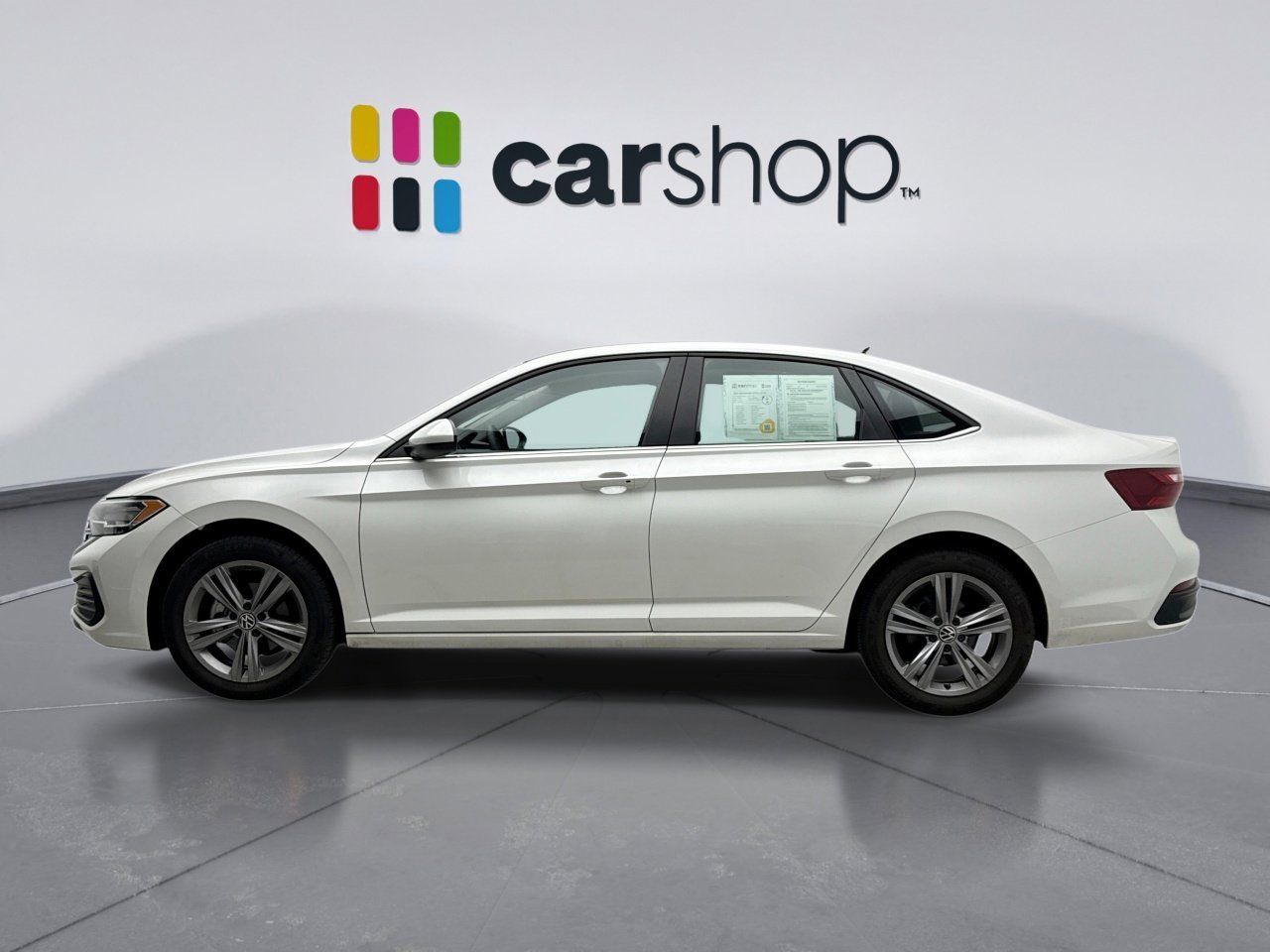 Used 2023 Volkswagen Jetta SE w/ Panoramic Sunroof Package image 2