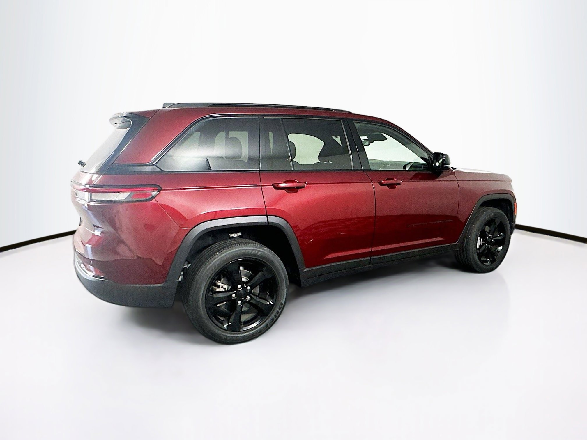 Used 2023 Jeep Grand Cherokee Altitude image 10