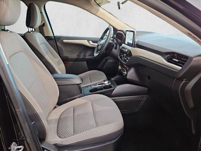 Used 2020 Ford Escape SE FWD image 18