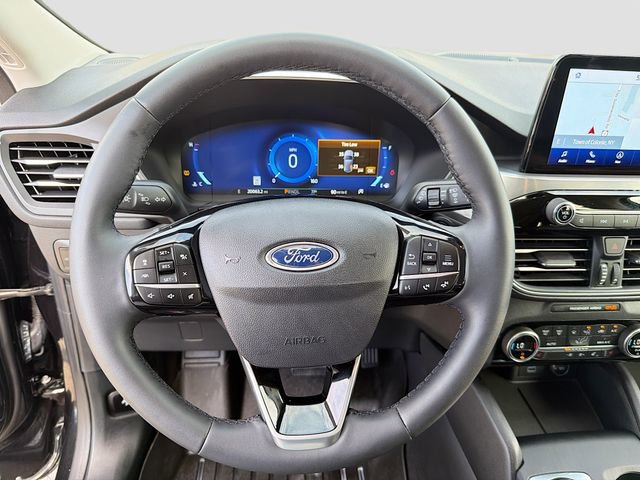 Used 2021 Ford Escape Titanium AWD/4WD image 12