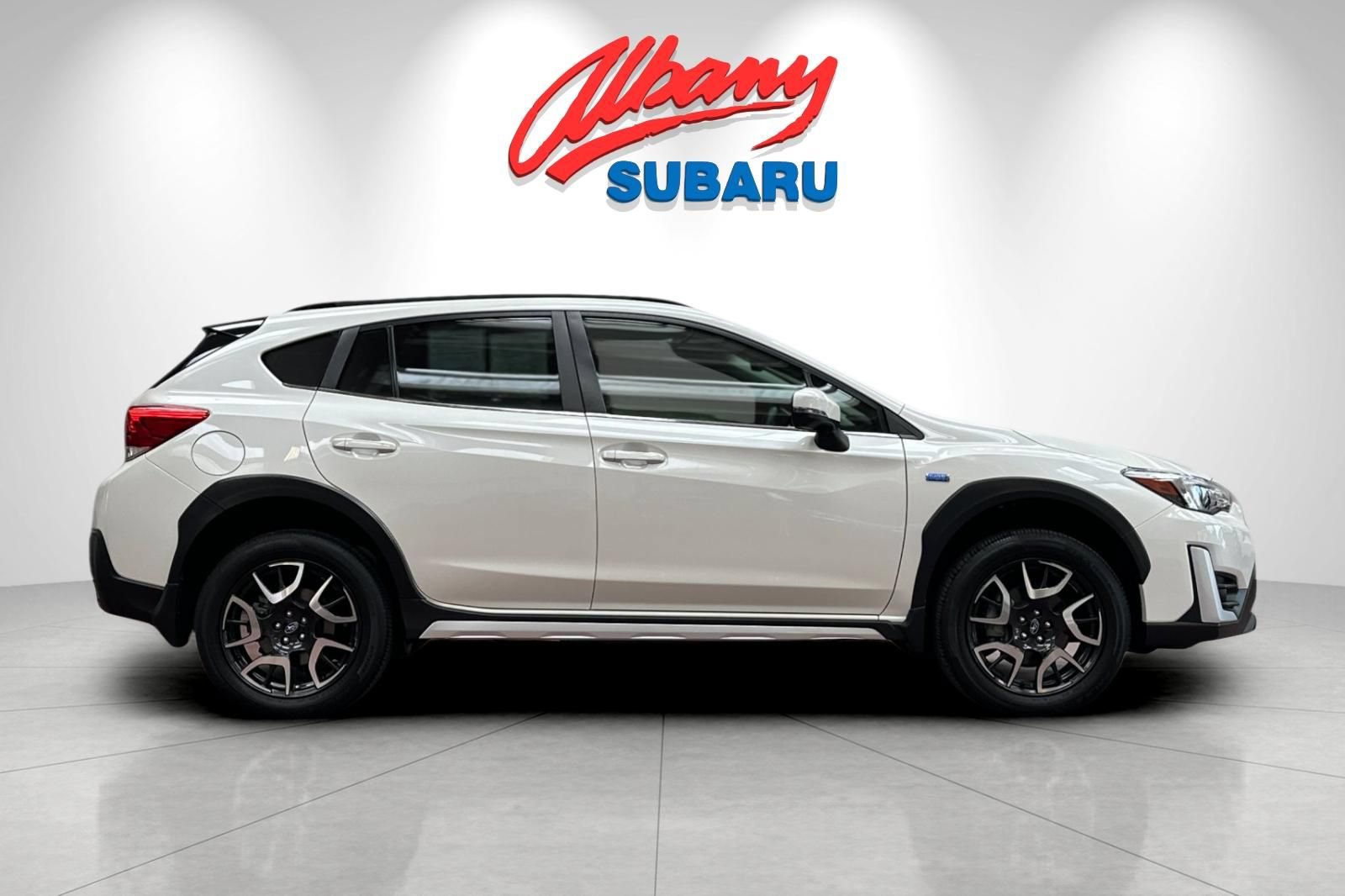 Used 2023 Subaru Crosstrek Hybrid AWD/4WD image 3
