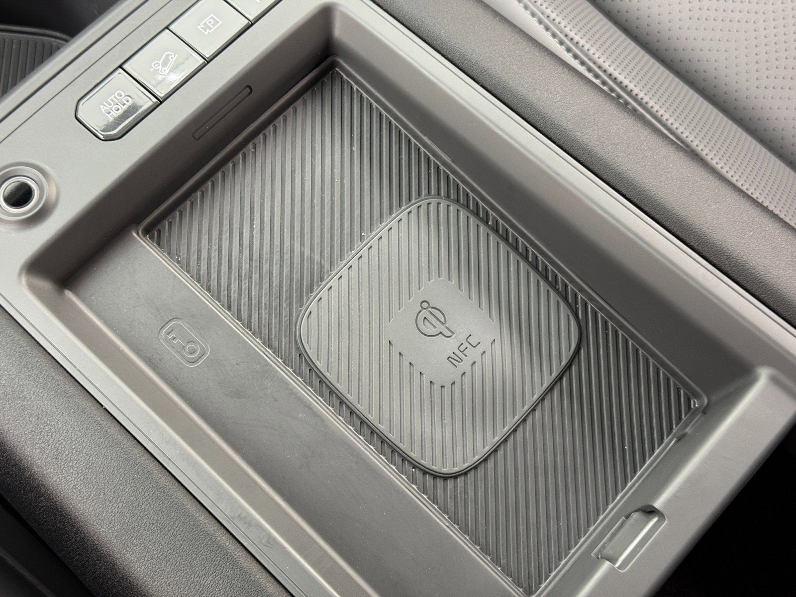 Used 2024 Kia EV9 Wind image 30