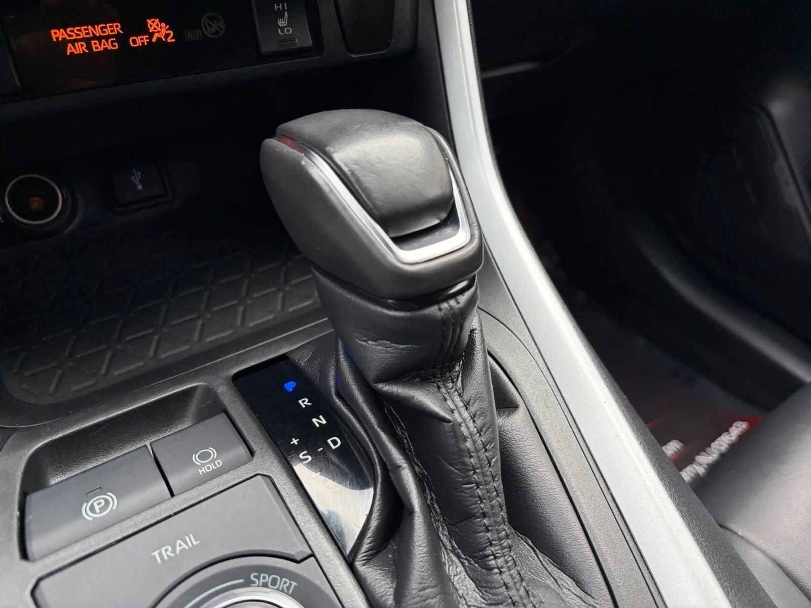 Used 2021 Toyota RAV4 XSE w/ XSE Grade Weather Package AWD/4WD image 27