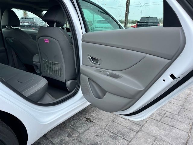 New 2026 Hyundai Elantra SEL Sport Premium FWD image 19
