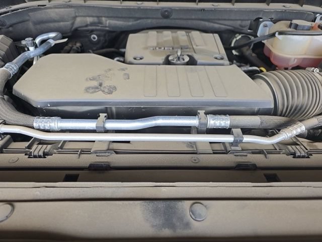 Used 2023 Chevrolet Silverado 1500 LT AWD/4WD image 17
