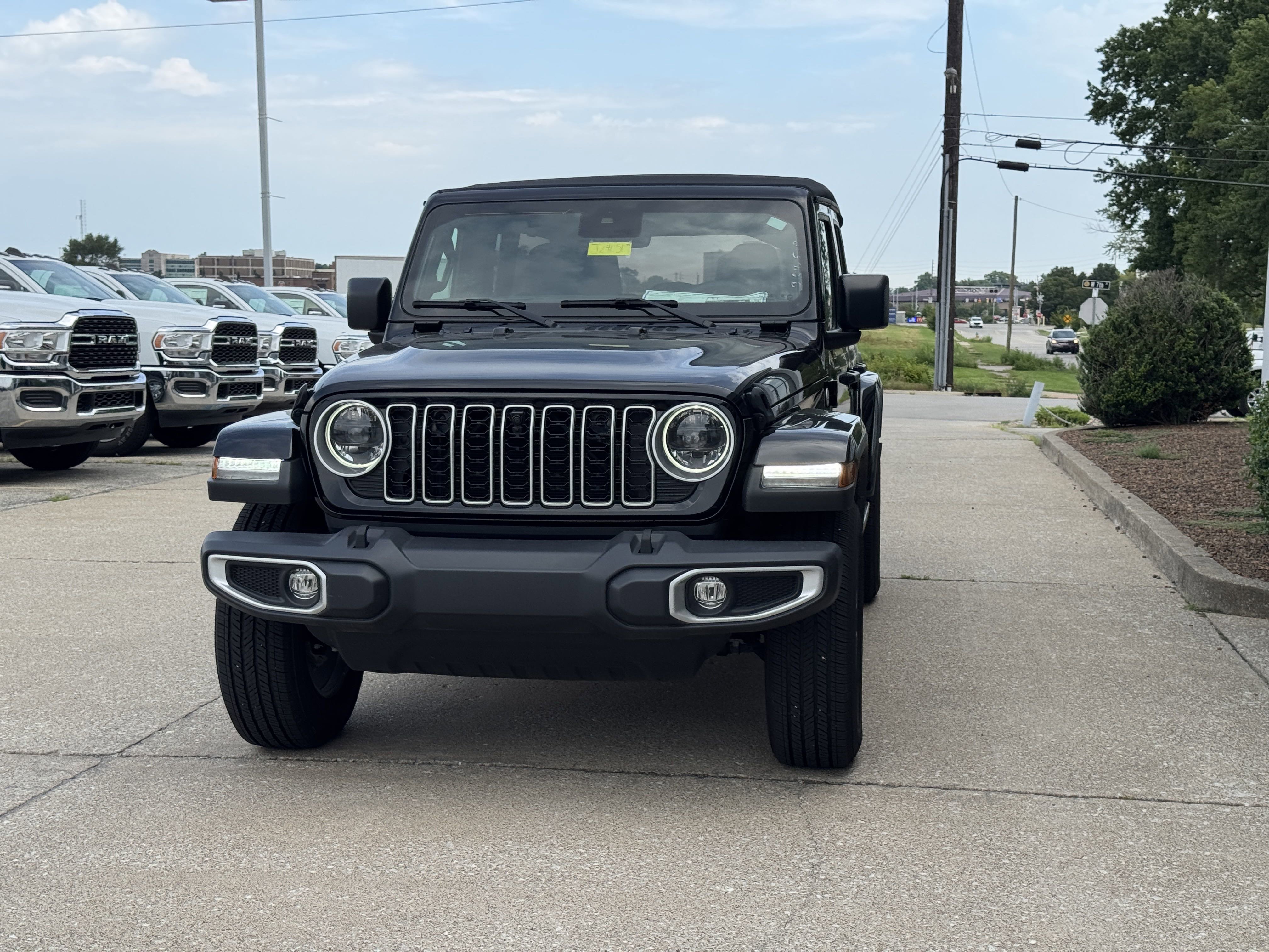 New 2024 Jeep Wrangler Sahara w/ Technology Group image 20