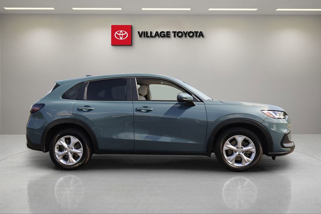 Used 2023 Honda HR-V LX image 6