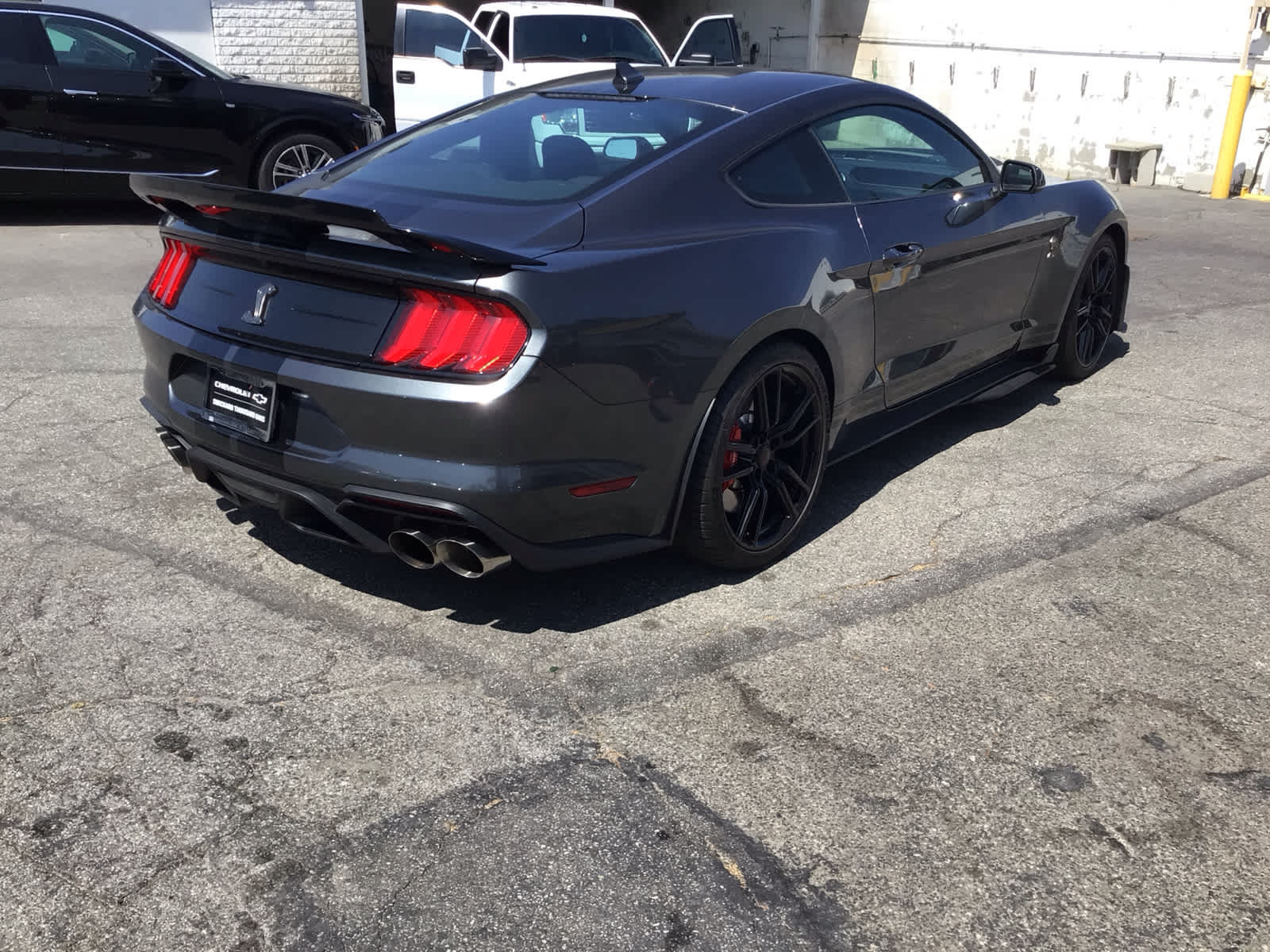 Used 2020 Ford Mustang Shelby GT500 w/ Technology Package RWD image 4
