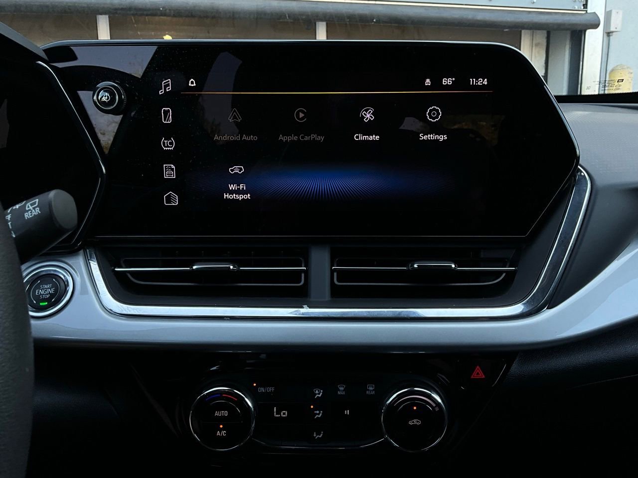 Used 2025 Chevrolet Trax LT FWD image 24