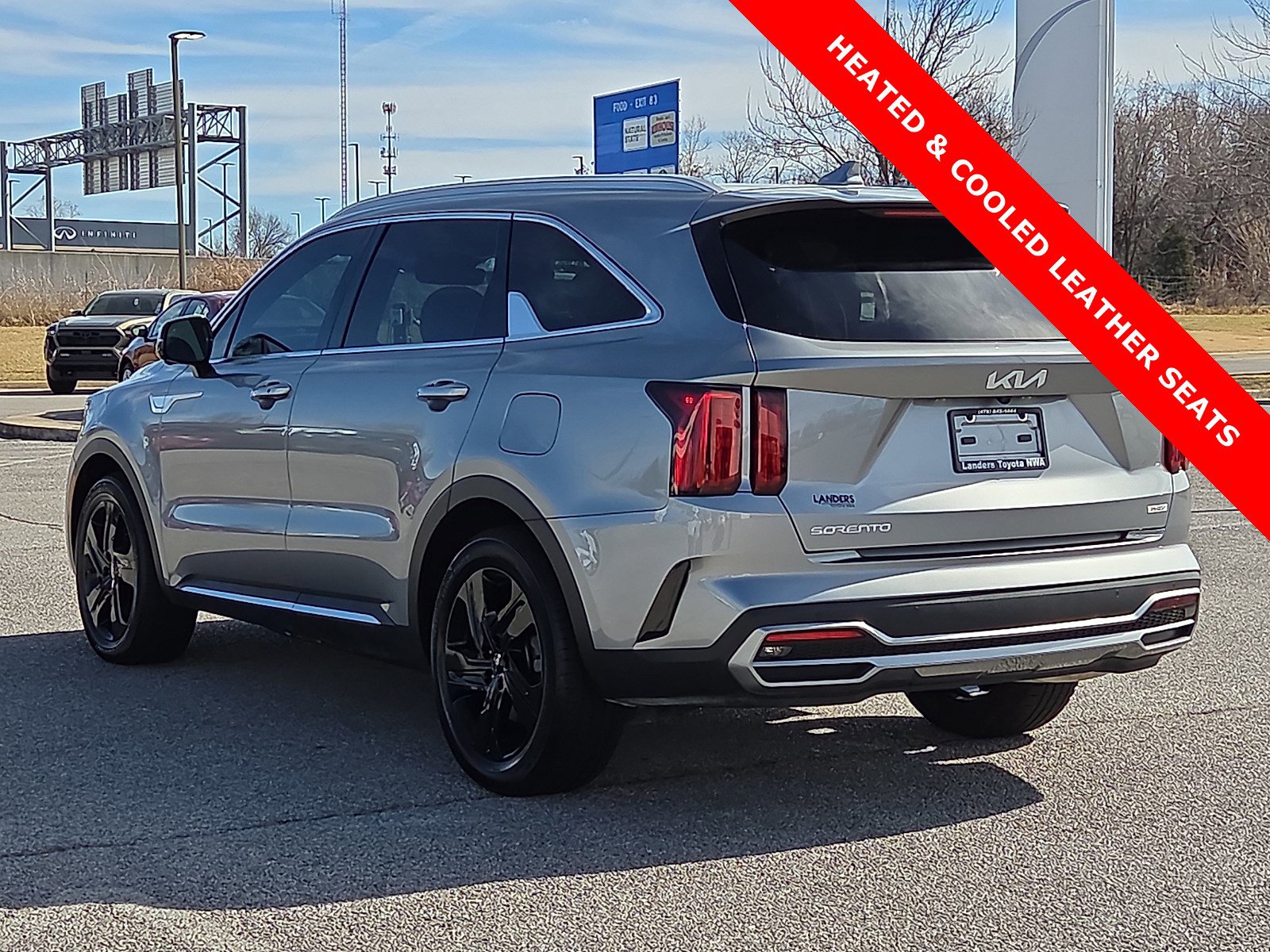 Used 2023 Kia Sorento SX Prestige image 4