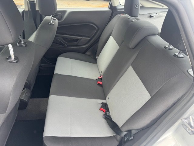 Used 2017 Ford Fiesta S image 9
