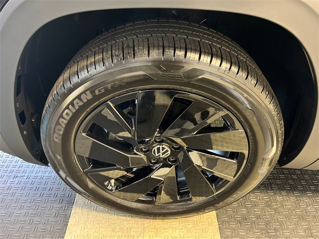 New 2026 Volkswagen Atlas SE image 9