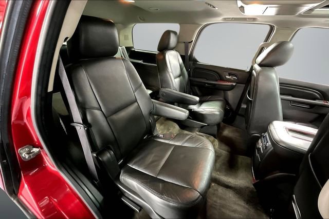 Used 2012 Cadillac Escalade Luxury image 25