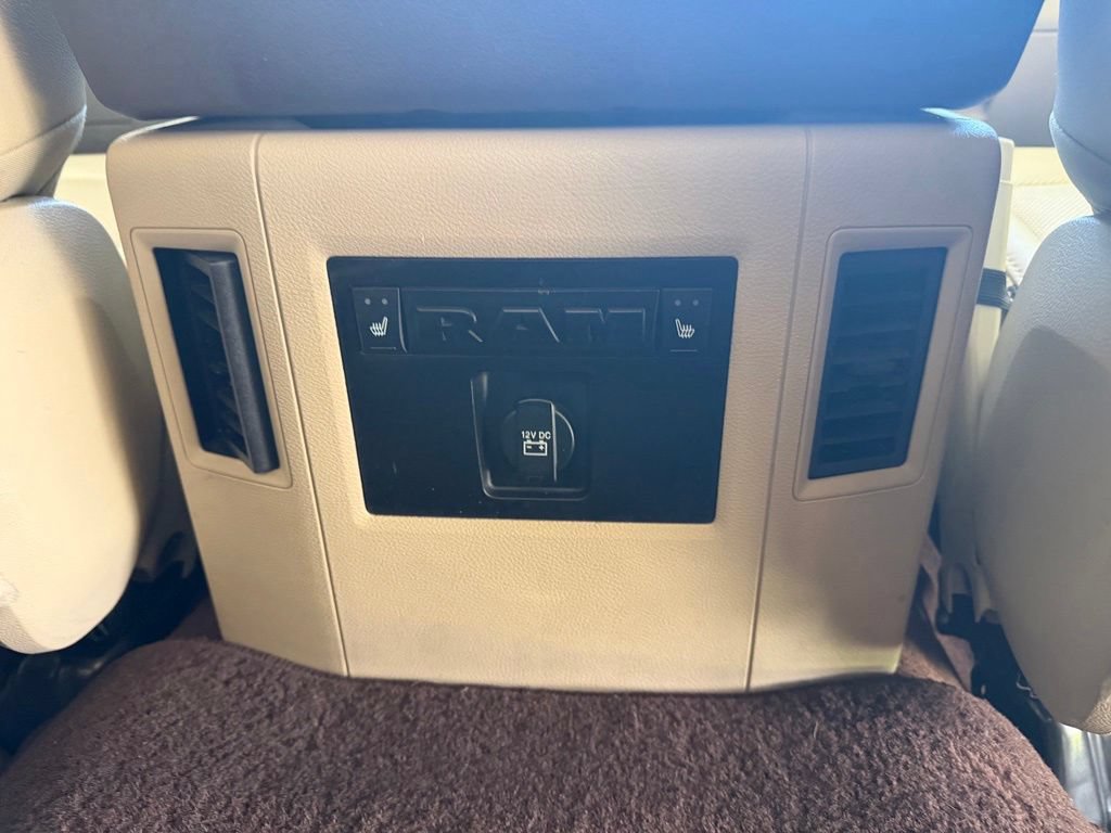 Used 2018 RAM 3500 Laramie RWD image 34
