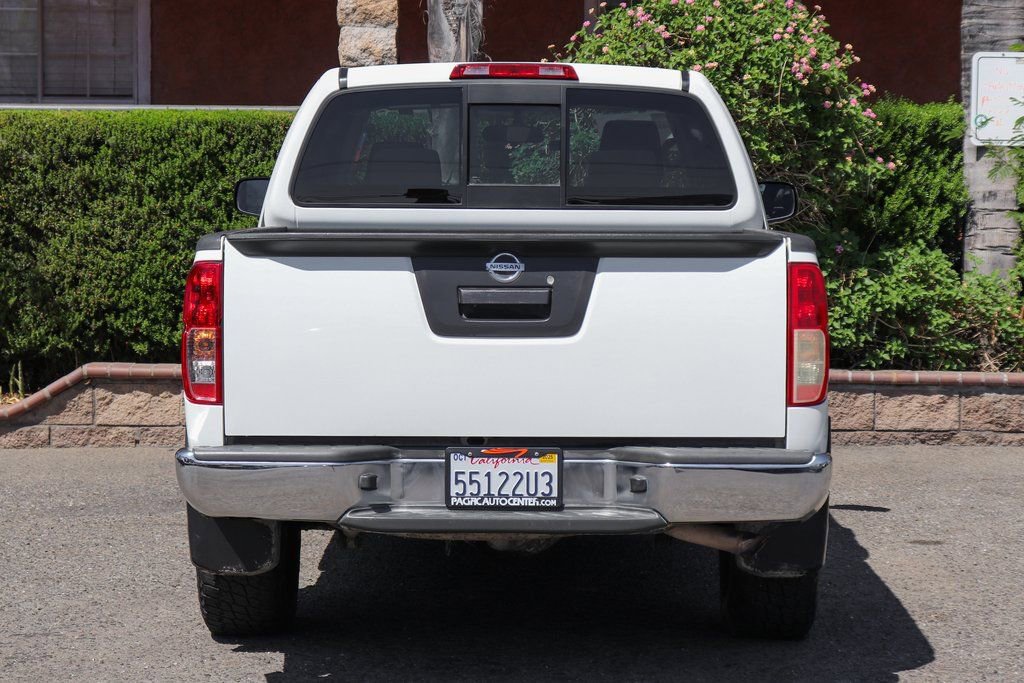 Used 2020 Nissan Frontier SV image 7