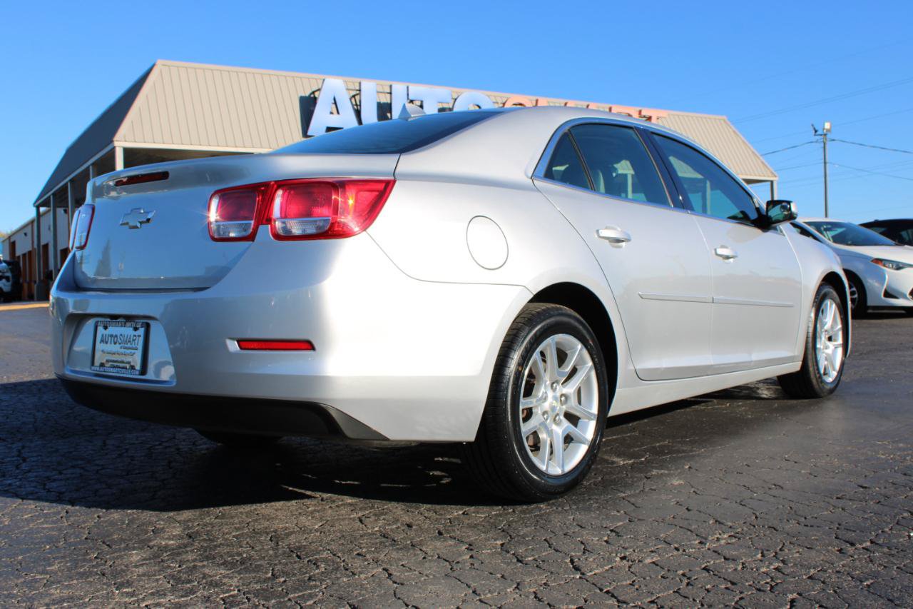 Used 2013 Chevrolet Malibu LT w/ Power Convenience Package FWD image 4