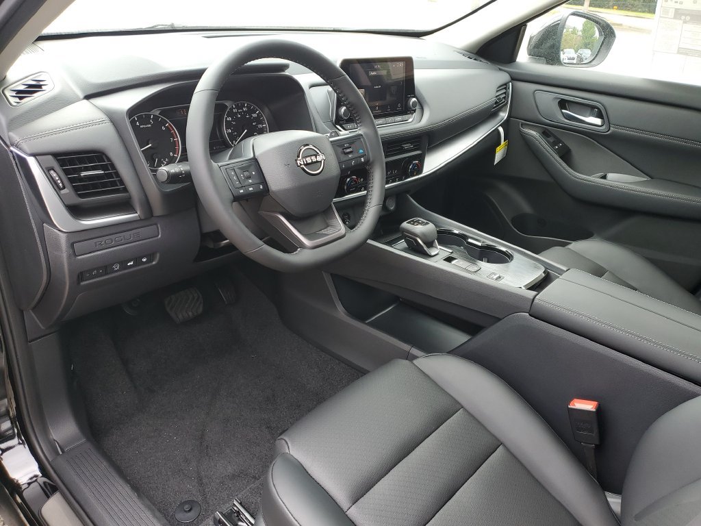 New 2026 Nissan Rogue Dark Armor FWD image 22