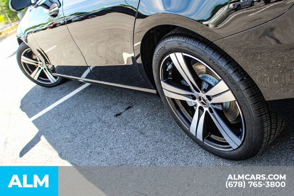 Used 2025 Mercedes-Benz C 300 Sedan image 12