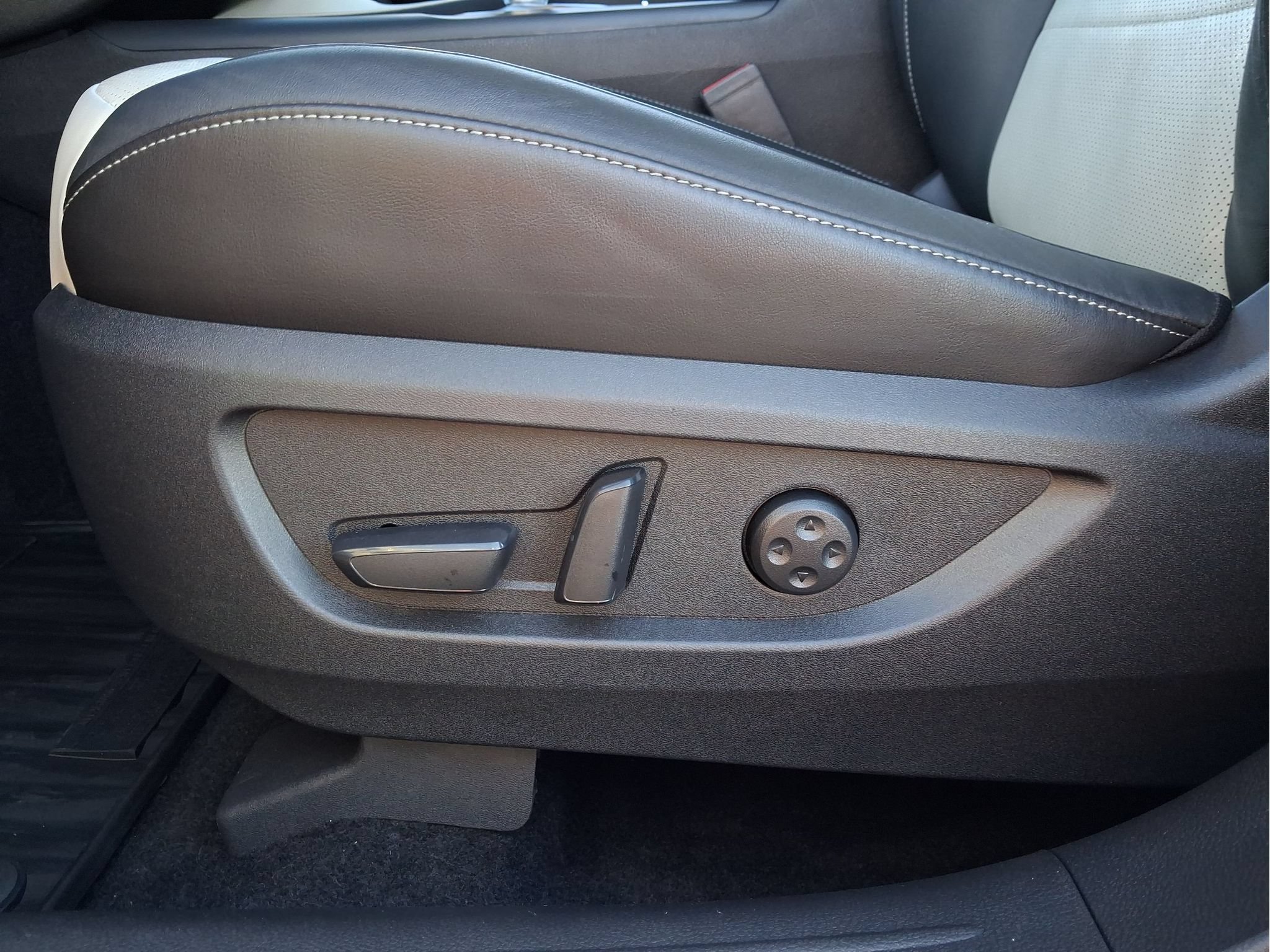 Used 2023 INFINITI QX55 Essential AWD/4WD image 20
