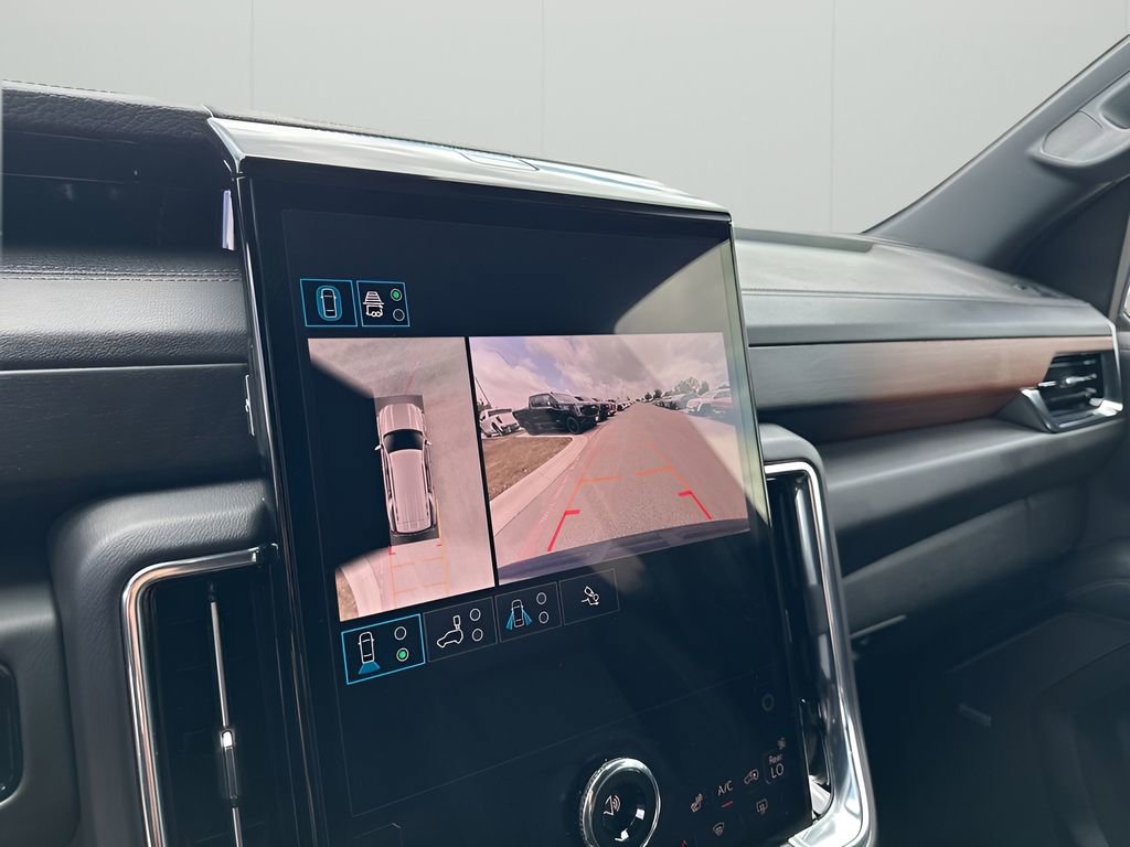 Certified 2025 GMC Yukon Denali AWD/4WD image 40