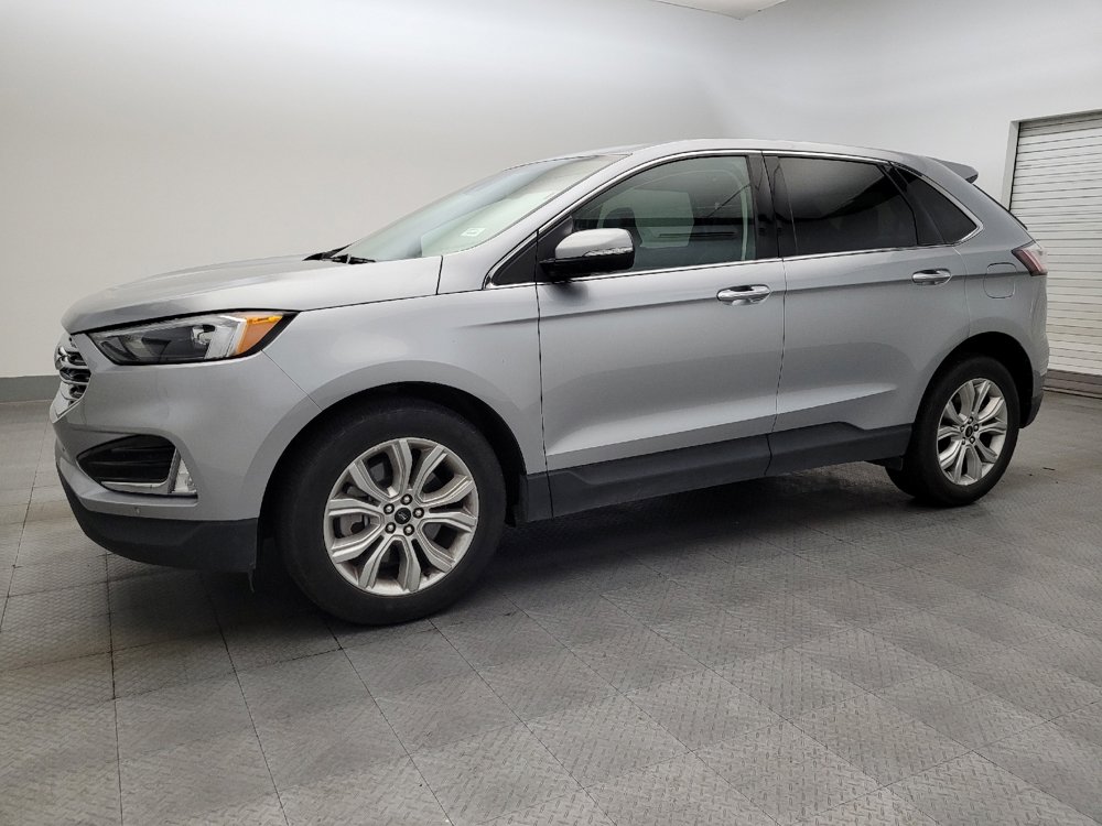 Used 2024 Ford Edge Titanium image 2