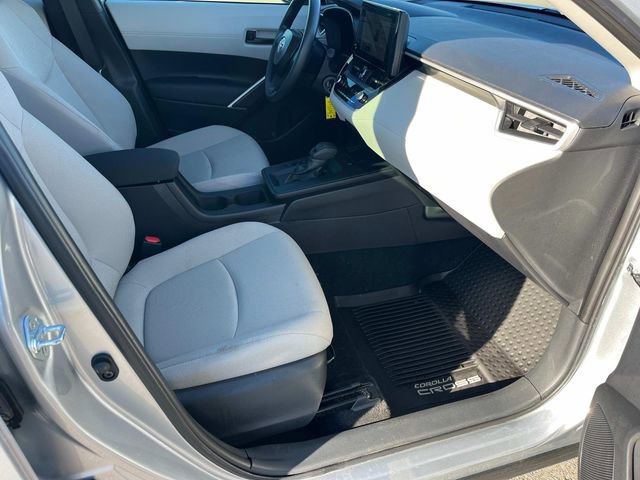 Used 2026 Toyota Corolla Cross L image 23