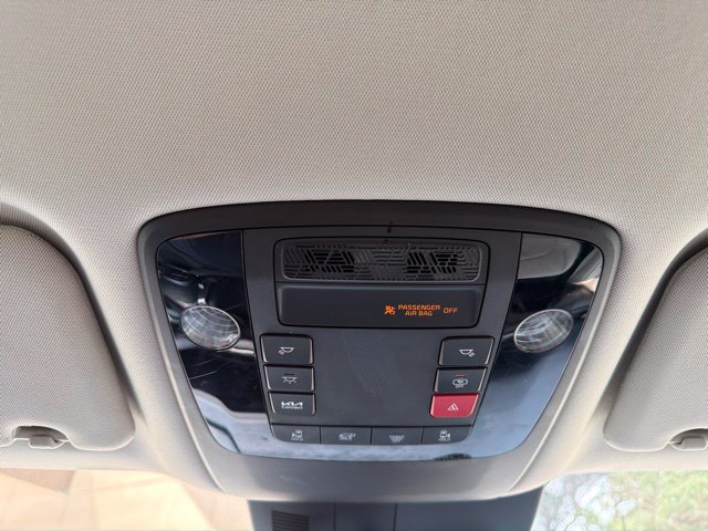 Used 2025 Kia Carnival EX FWD image 34